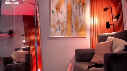 Tiana online show from December 28, 6:40 pm