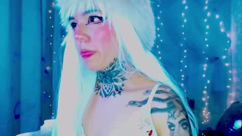 LANNIE   online show from March 12, 3:29 pm