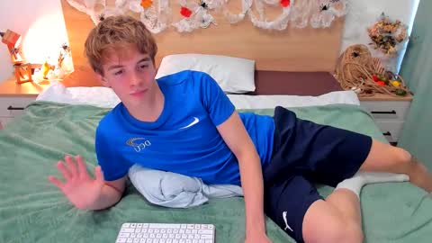 Fandi online show from October 12, 8:35 am