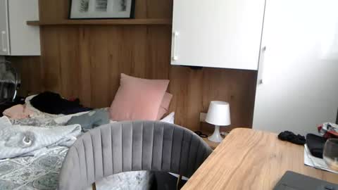 Snapshot of lantti chatting on June 17, 9:34 am lantti online show from June 17, 9:34 am