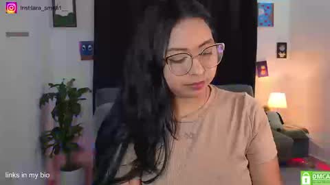 Snapshot of lara1__ chatting on March 24, 11:32 pm Lara online show from March 24, 11:32 pm