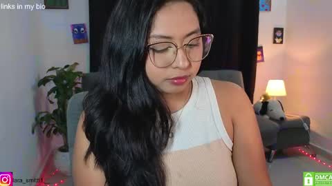 Snapshot of lara1__ chatting on March 30, 11:06 pm Lara online show from March 30, 11:06 pm