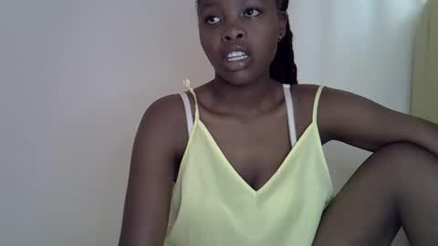 lara online show from January 18, 7:45 am