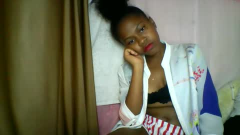 lara_belle online show from May 15, 11:12 pm