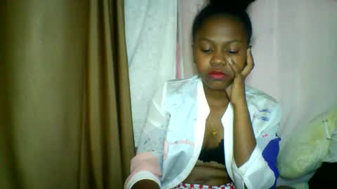 lara_belle online show from May 16, 12:40 am