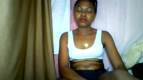 lara_belle online show from May 21, 2:57 pm