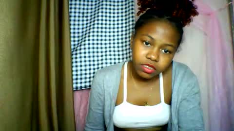 lara_belle online show from June 9, 3:56 pm