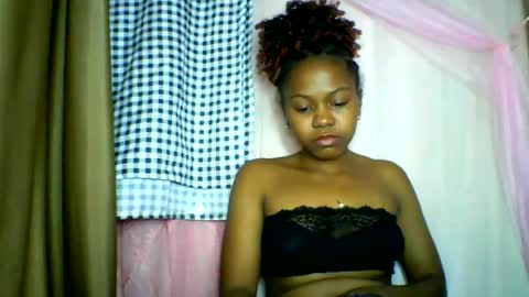lara_belle online show from June 16, 10:40 am