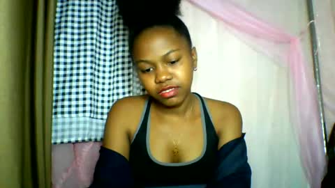 lara_belle online show from June 20, 12:03 am