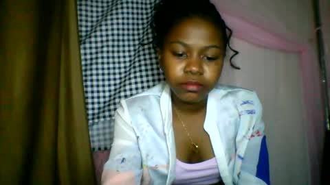 lara_belle online show from July 6, 4:31 am