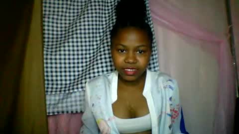 lara_belle online show from July 13, 8:17 am