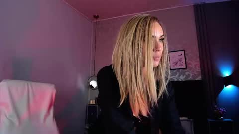 Lara online show from February 12, 3:29 am
