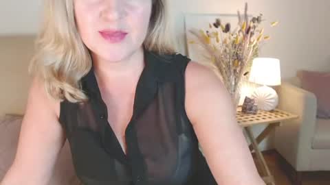 lara_fisher online show from August 4, 4:31 pm
