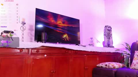 Hello Guys I am Lara Giraldo  WELCOME To my room online show from May 28, 12:41 am