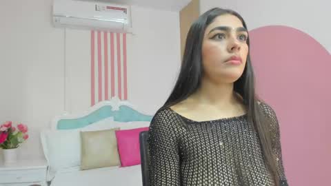 lara_love__ online show from May 1, 3:27 pm
