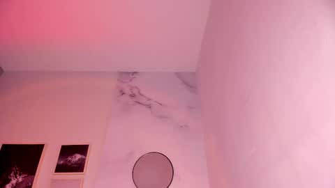 Snapshot of lara_madisson chatting on February 19, 5:25 am Lara Madisson online show from February 19, 5:25 am