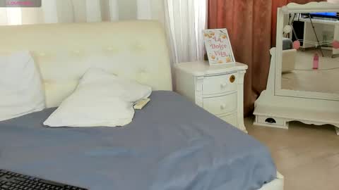 Lara online show from February 18, 1:43 am