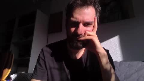 Snapshot of laraaan chatting on November 16, 12:11 pm laraaan online show from November 16, 12:11 pm