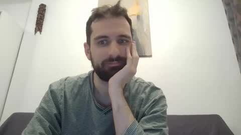 Snapshot of laraaan chatting on December 18, 10:05 pm laraaan online show from December 18, 10:05 pm