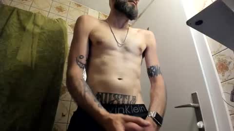 Snapshot of larablaze chatting on May 31, 12:52 am Lara Blaze online show from May 31, 12:52 am