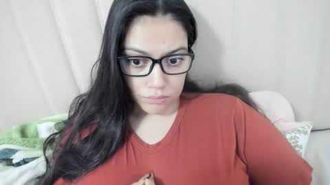 lara online show from October 7, 10:45 am