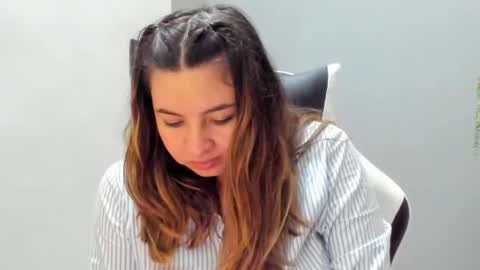 Lara online show from June 17, 2:47 am