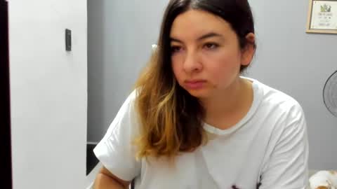 Lara online show from July 7, 9:24 am