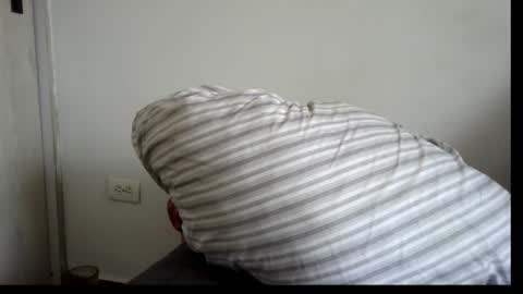 LaraJean online show from June 22, 5:10 pm