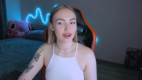 LaraKrein lk online show from April 4, 5:43 pm