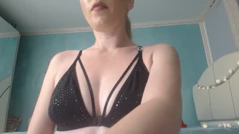LaraLane online show from June 15, 7:27 pm