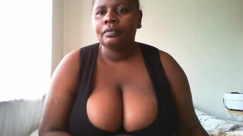 laralovex online show from December 2, 12:40 pm