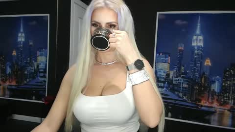 laras_moans online show from February 19, 10:12 am