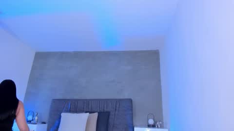 Laura online show from March 20, 12:10 pm