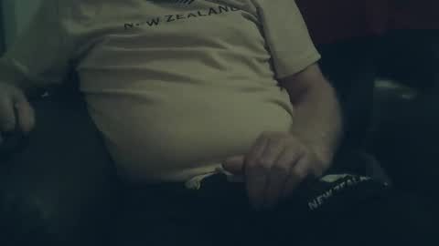 Larbie online show from March 8, 9:08 pm