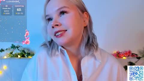 Snapshot of large_ocean chatting on November 26, 10:55 pm Rose online show from November 26, 10:55 pm