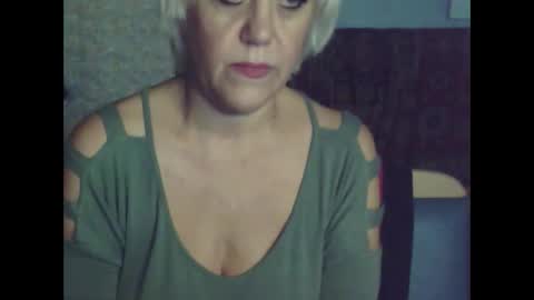 larisaq4ugo24 online show from September 14, 8:35 am