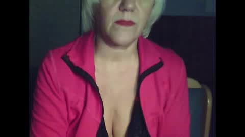 larisaq4ugo24 online show from October 12, 8:46 am