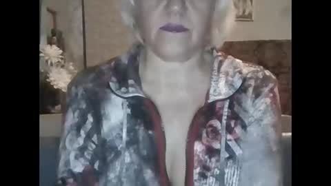 larisaq4ugo24 online show from November 16, 5:29 pm