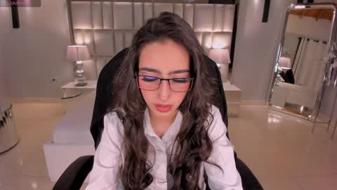 Larisa Smirnov online show from March 24, 3:44 am