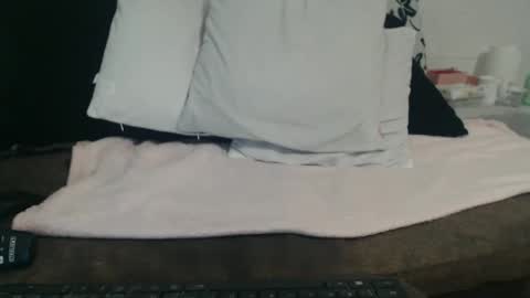 Snapshot of lariss__ chatting on March 26, 6:35 pm Lariss online show from March 26, 6:35 pm