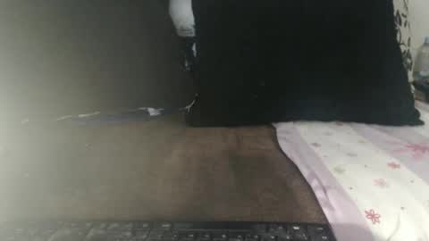 Snapshot of lariss__ chatting on April 16, 8:26 am Lariss online show from April 16, 8:26 am