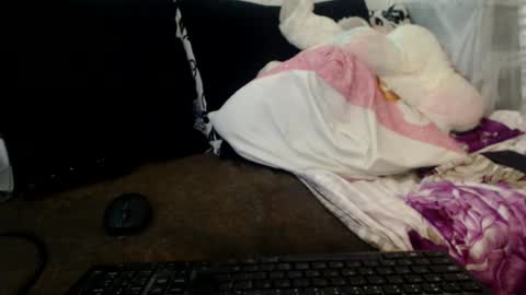 Snapshot of lariss__ chatting on July 16, 7:25 am Lariss online show from July 16, 7:25 am
