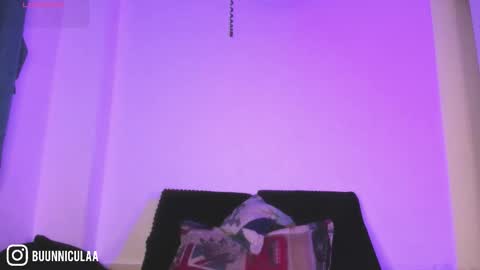 Snapshot of larissa01_ chatting on March 10, 10:15 pm Lari online show from March 10, 10:15 pm