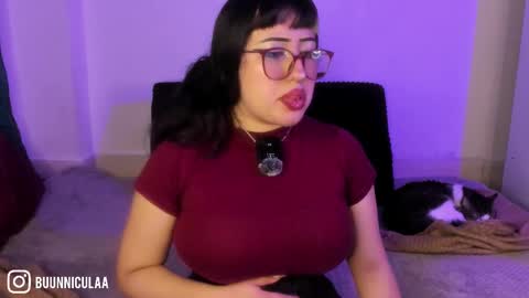 Snapshot of larissa01_ chatting on March 25, 6:58 pm Lari online show from March 25, 6:58 pm