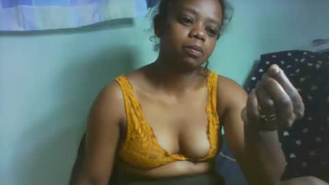 larissa645771 online show from November 4, 7:46 pm