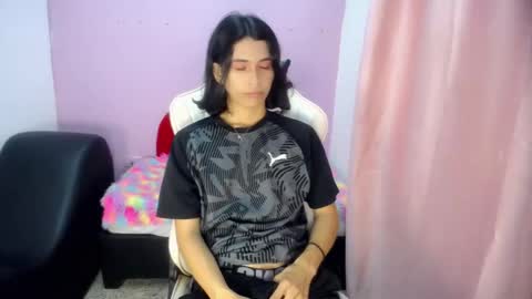 Snapshot of larry_craft chatting on March 14, 9:20 pm larry online show from March 14, 9:20 pm