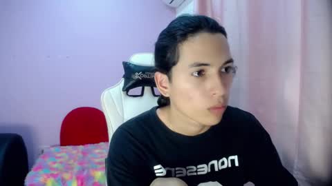 Snapshot of larry_craft chatting on March 15, 8:15 pm larry online show from March 15, 8:15 pm