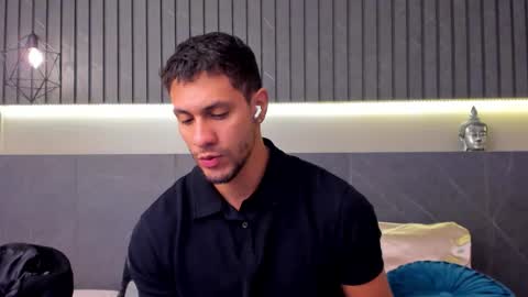 andrew online show from December 1, 1:16 pm