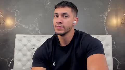 andrew online show from December 3, 1:09 pm