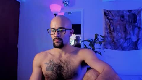 larry_stewart online show from April 28, 2:27 am